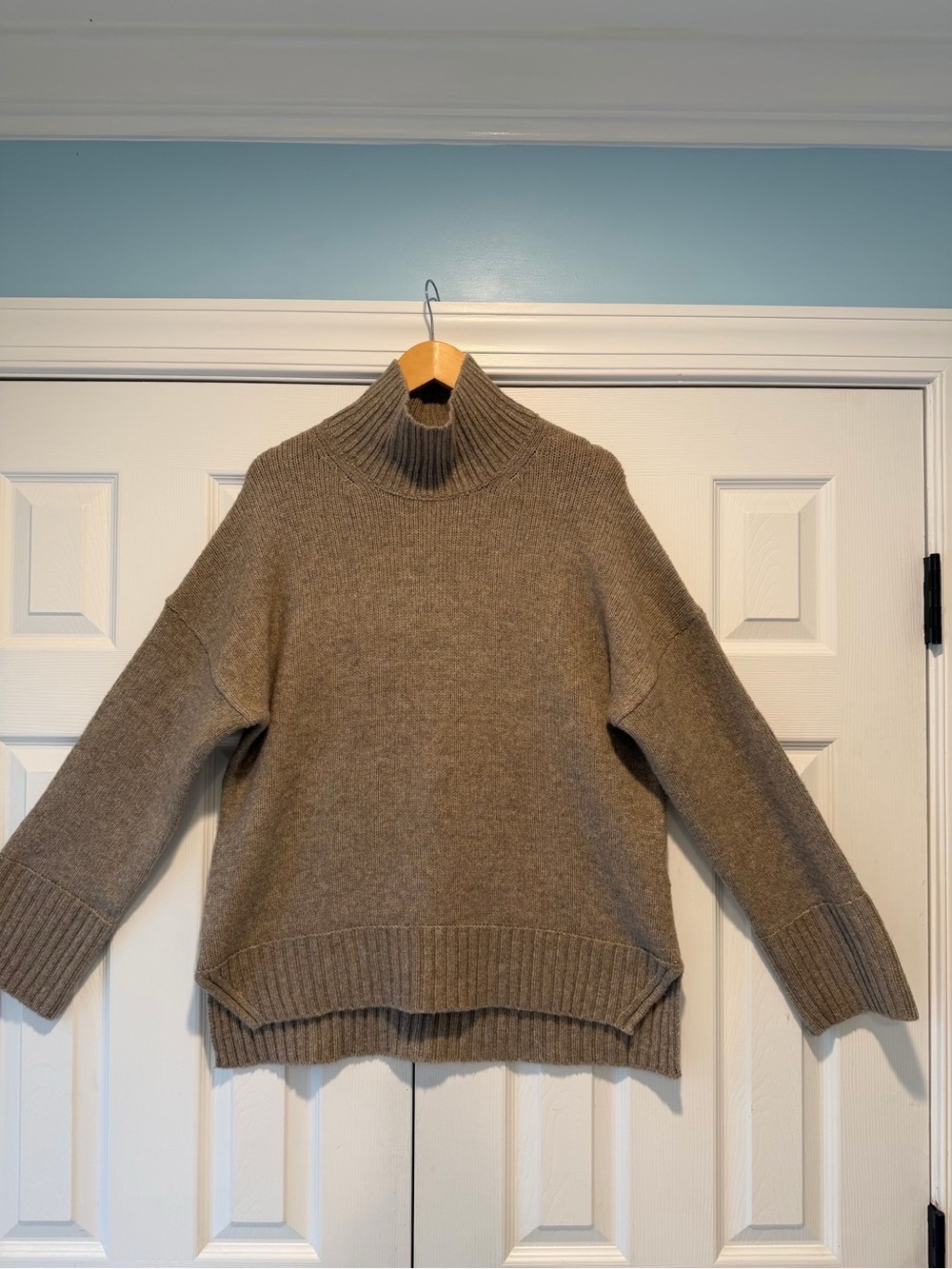 Abercrombie turtleneck brown sweater